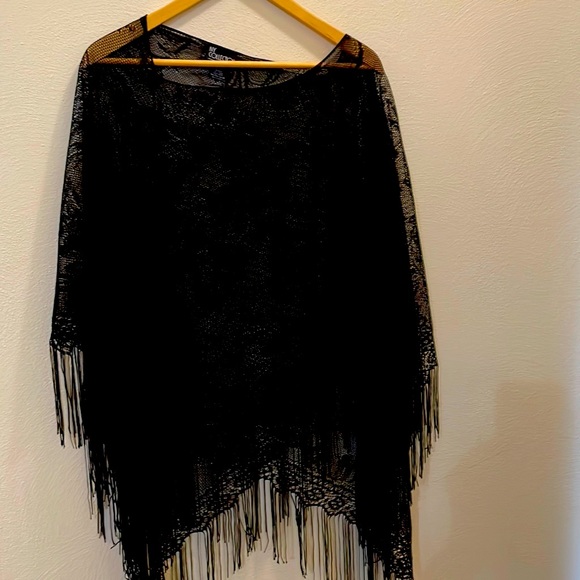 NY Collection woman one size fits all black lace cape - Picture 2 of 7